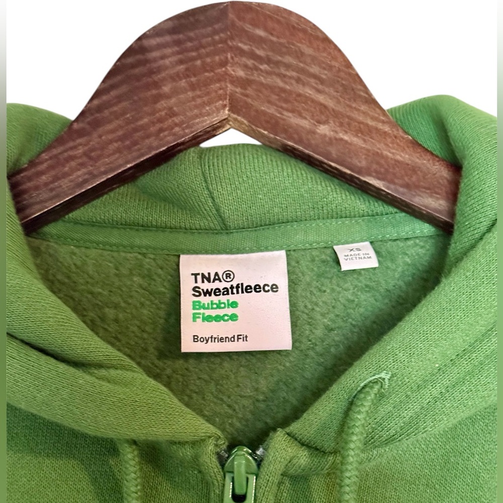 SOLD - NWOT | Aritzia TNA | Sweatfleece Bubble Fleece | Dark Emerald Green | S - Picture 8 of 12